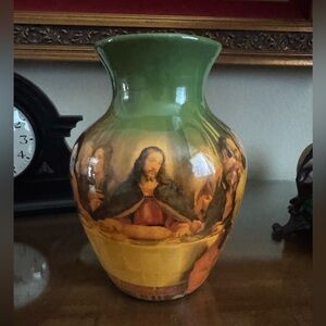 Decorative Vase with Last Supper Design